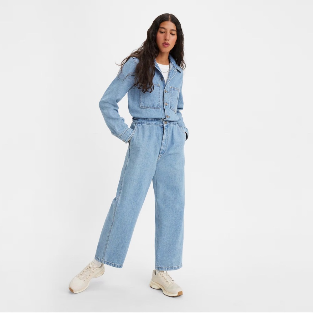NWT Levi’s iconic jumpsuit